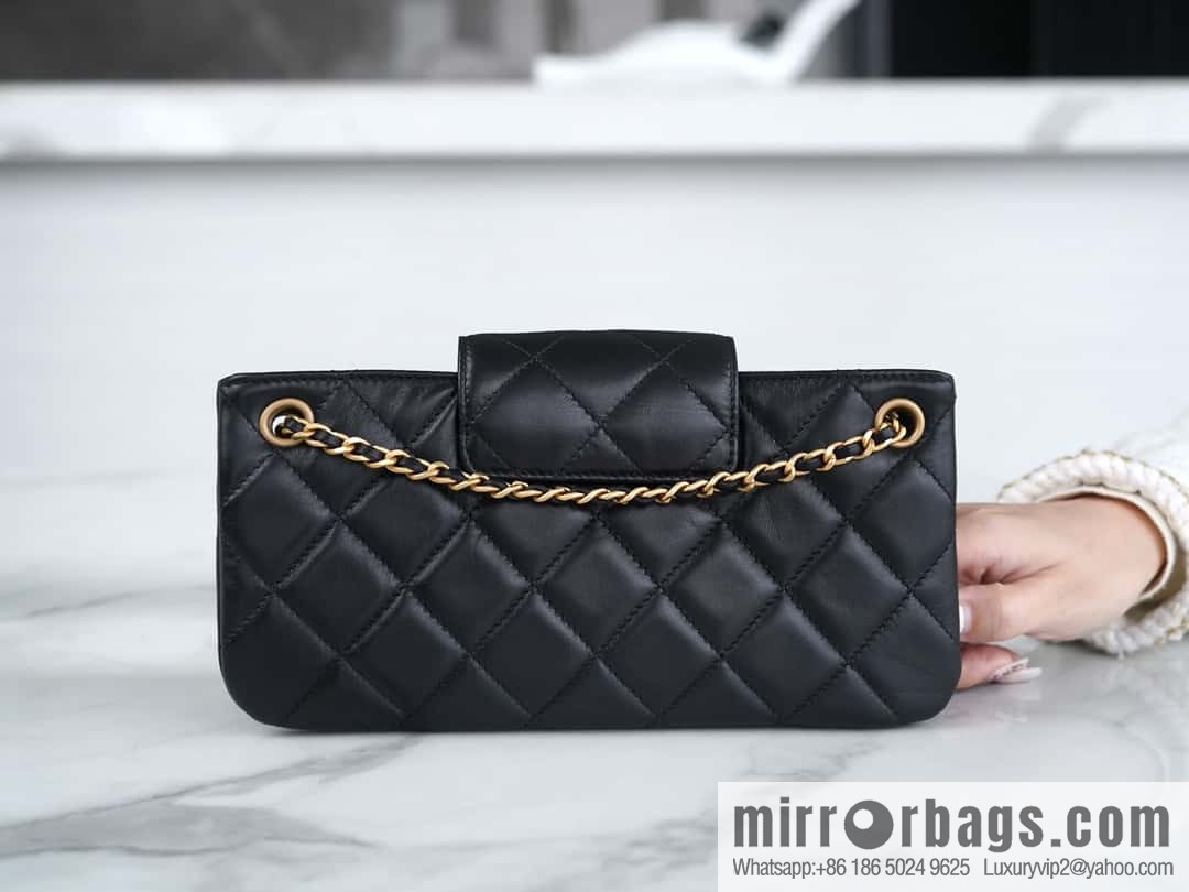 CHANEL | Original small sheepskin Vintage baguette bag AS4611