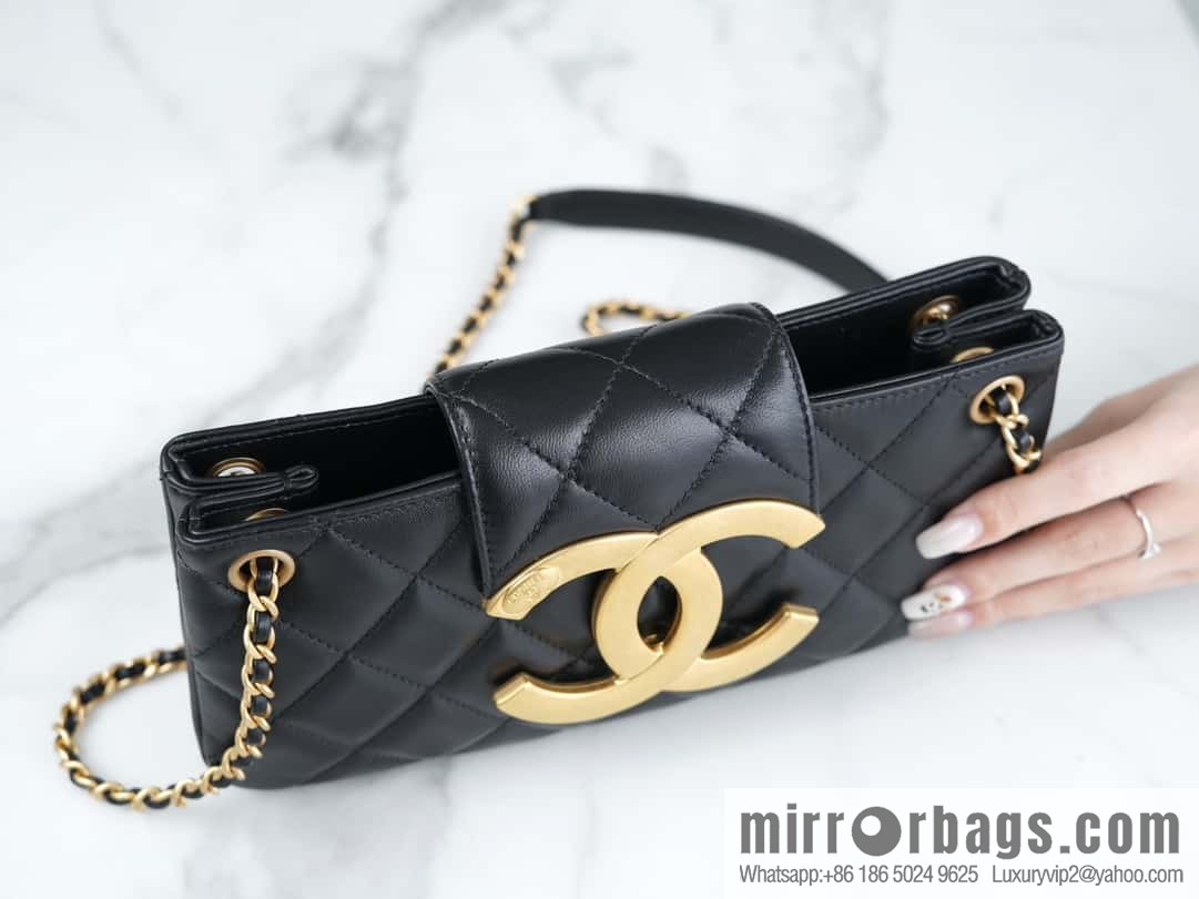 CHANEL | Original small sheepskin Vintage baguette bag AS4611