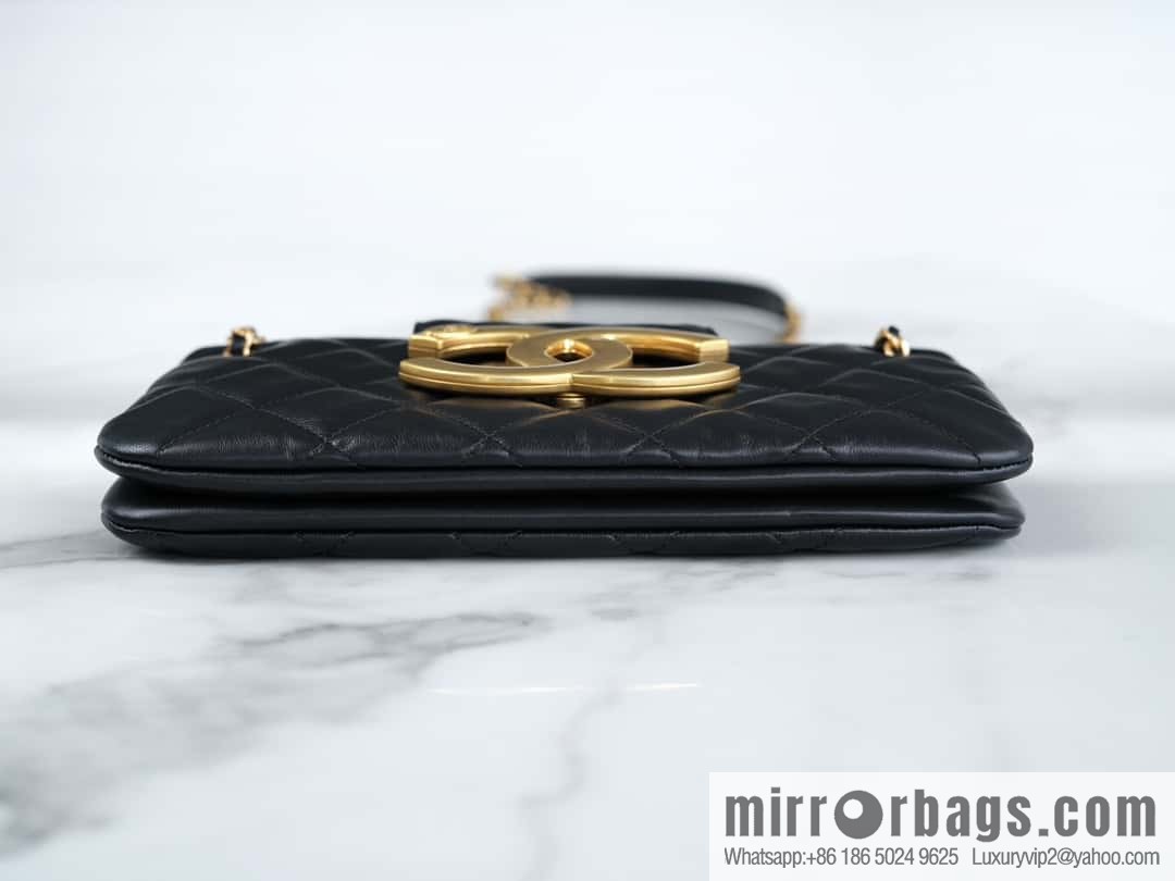 CHANEL | Original small sheepskin Vintage baguette bag AS4611