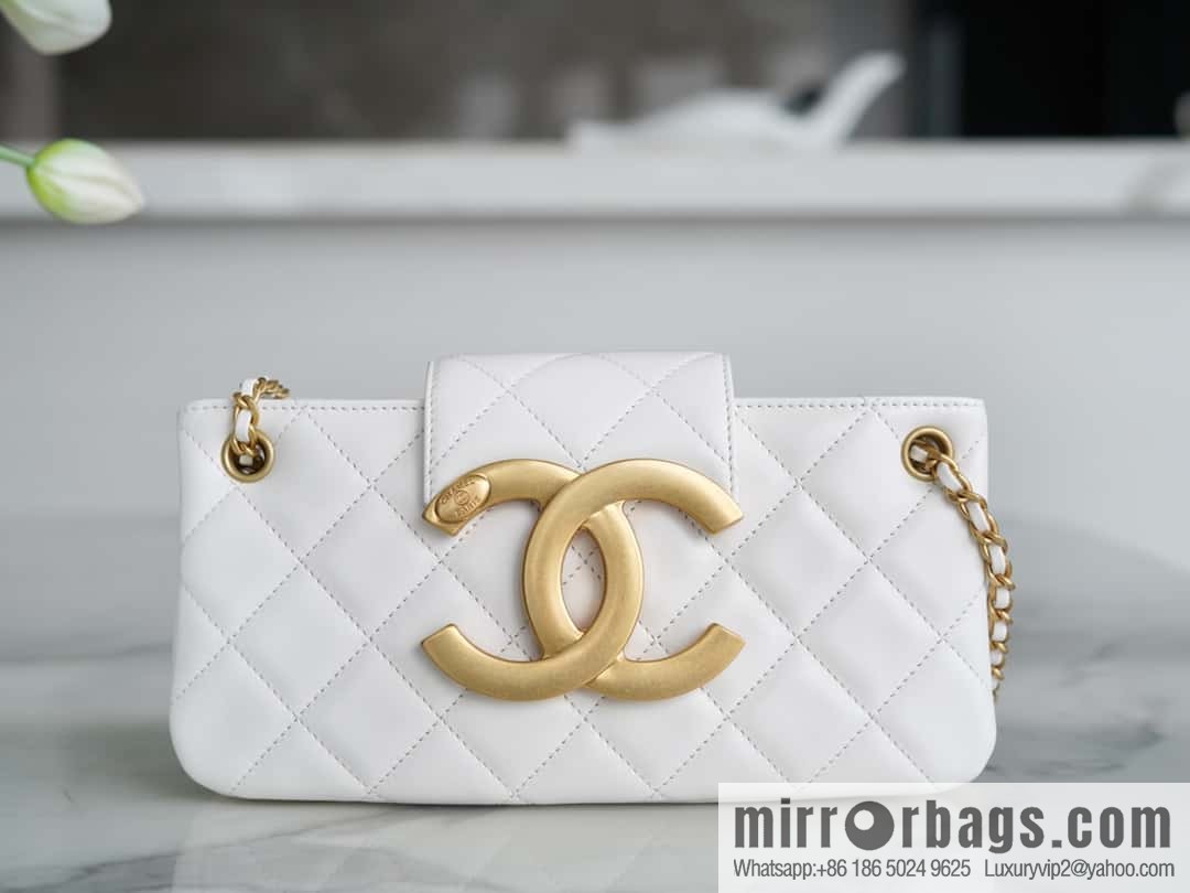 CHANEL | Original small sheepskin Vintage baguette bag AS4611 white