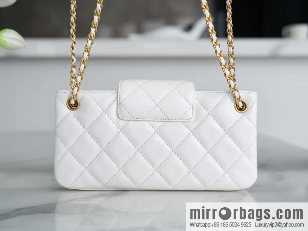 CHANEL | Original small sheepskin Vintage baguette bag AS4611 white