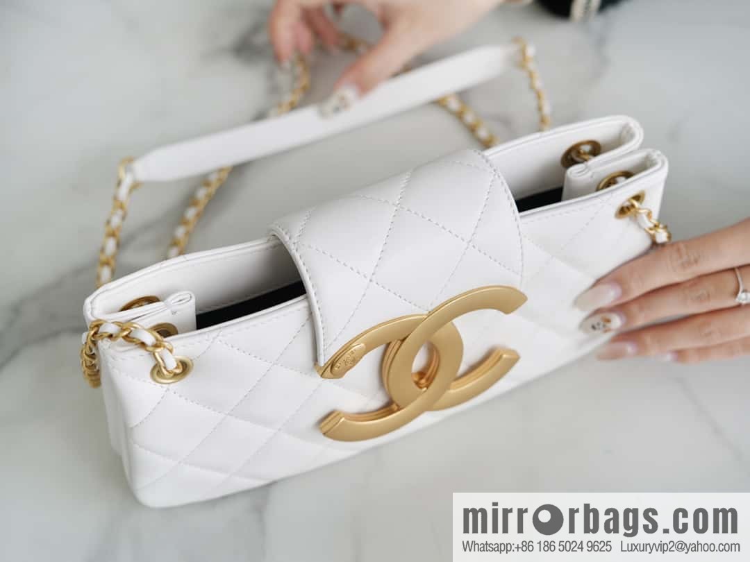 CHANEL | Original small sheepskin Vintage baguette bag AS4611 white