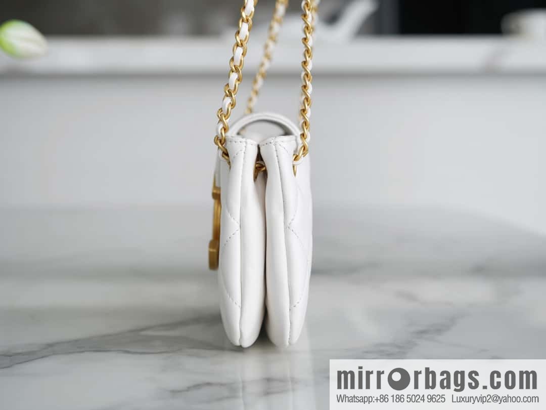 CHANEL | Original small sheepskin Vintage baguette bag AS4611 white