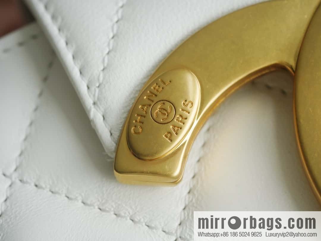 CHANEL | Original small sheepskin Vintage baguette bag AS4611 white