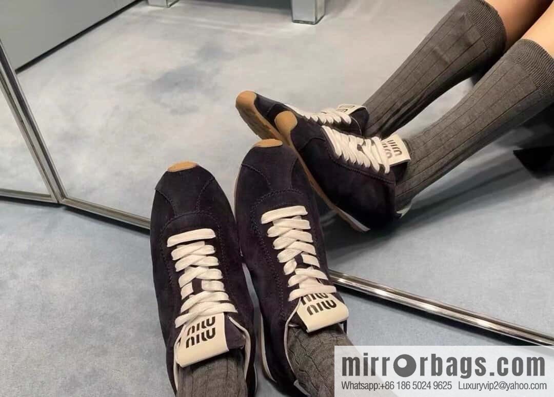 MIUMIU Miu Miu Early spring flat-soled lace-up Forrest training shoes