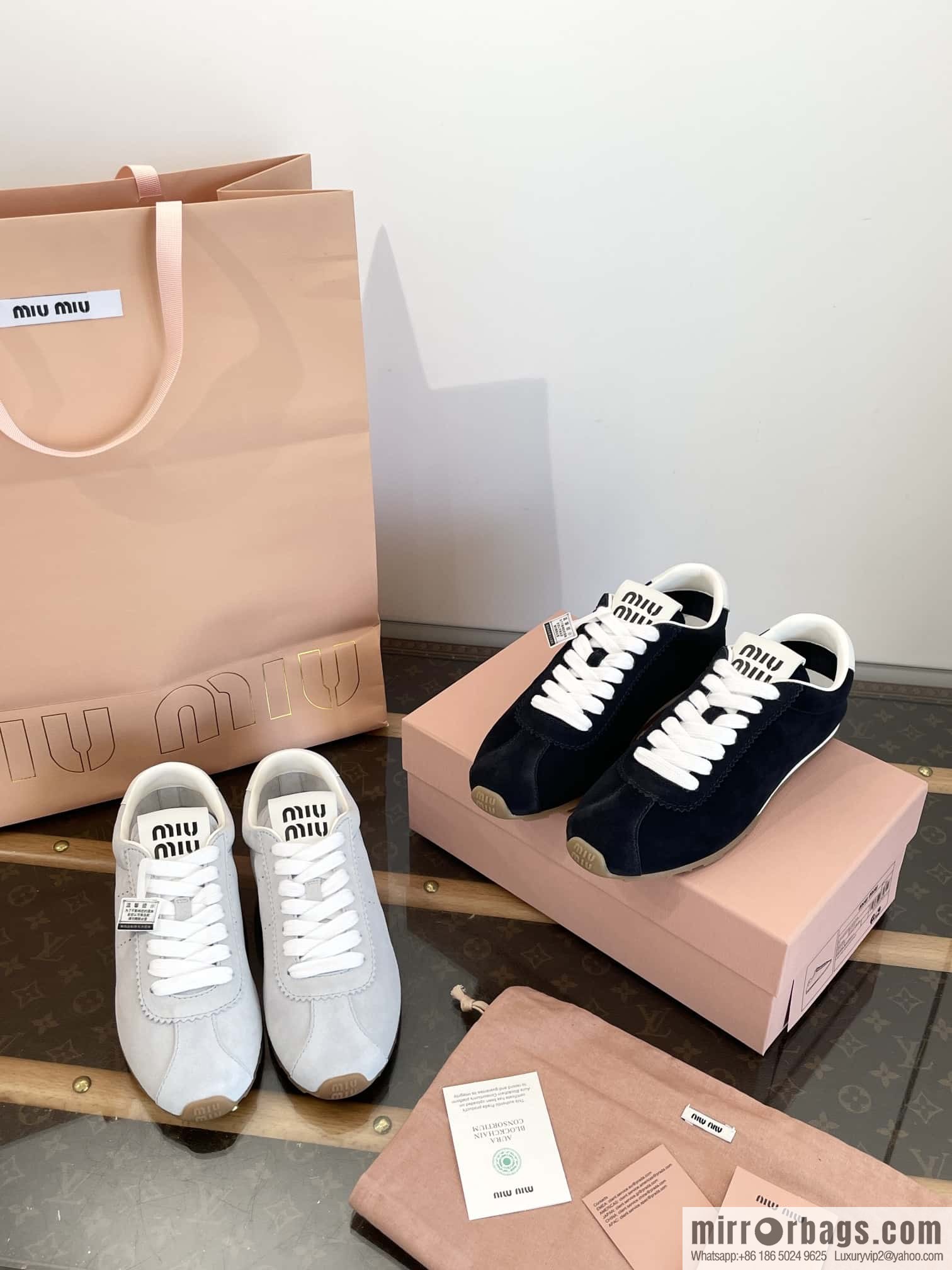 MIUMIU Miu Miu Early spring flat-soled lace-up Forrest training shoes