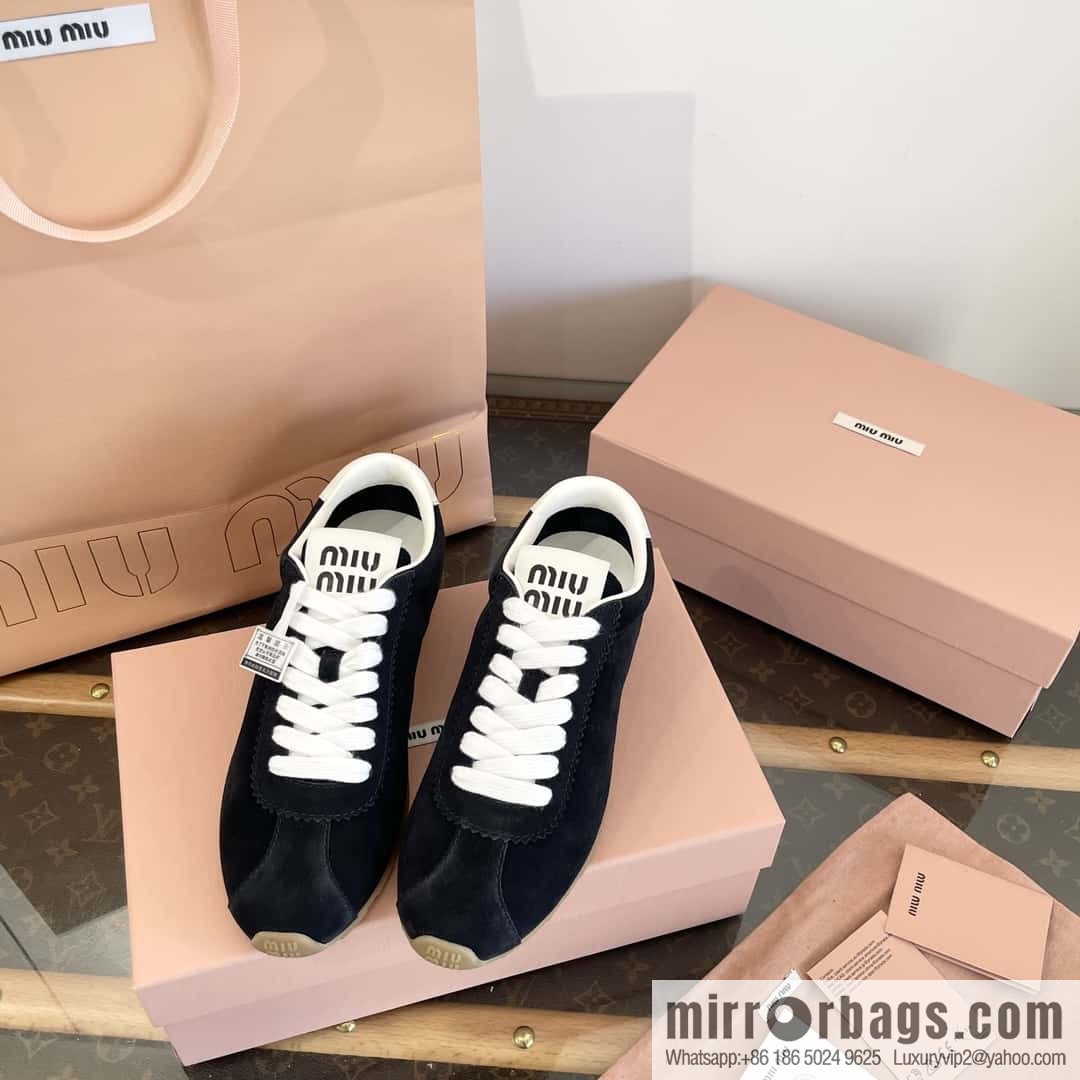 MIUMIU Miu Miu Early spring flat-soled lace-up Forrest training shoes
