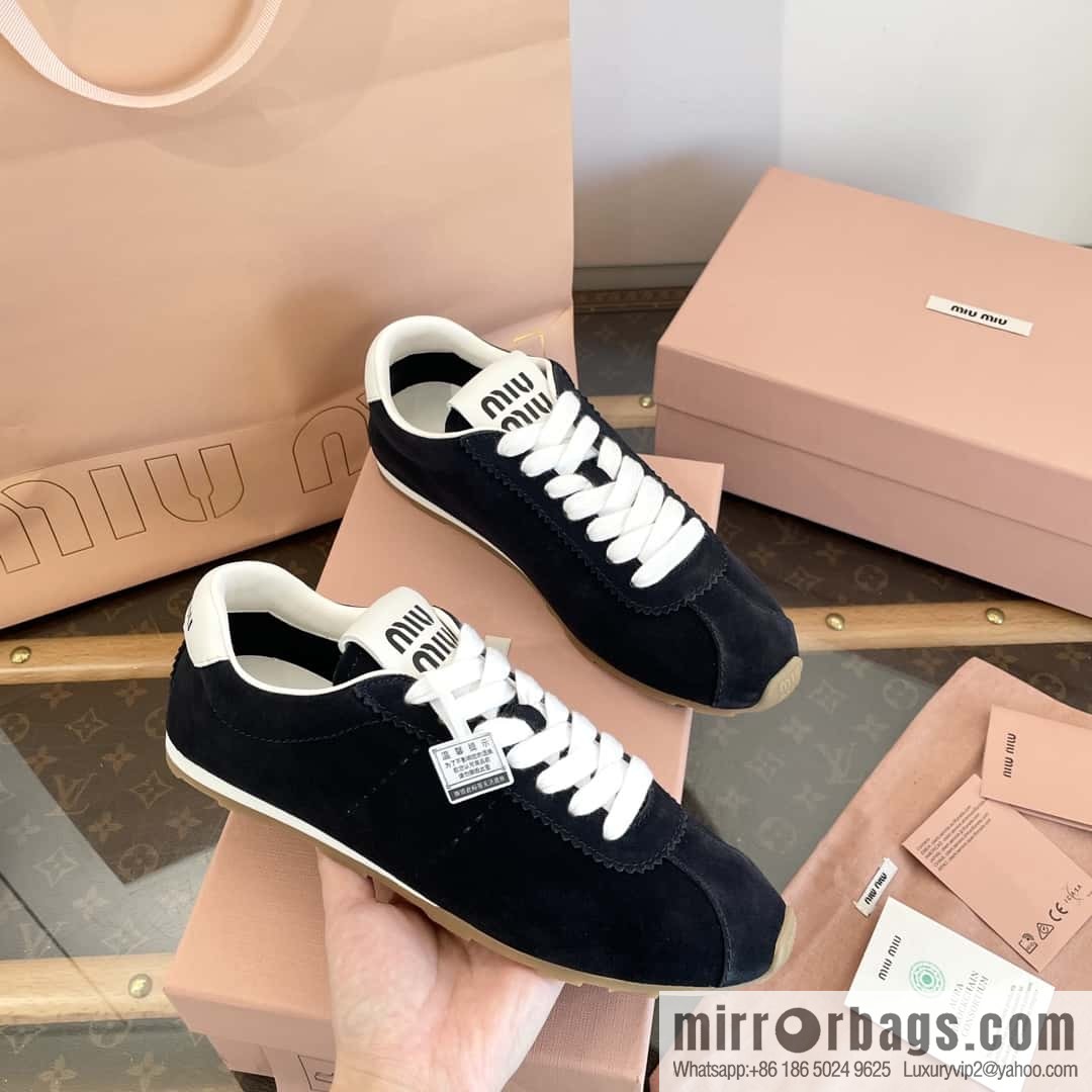 MIUMIU Miu Miu Early spring flat-soled lace-up Forrest training shoes