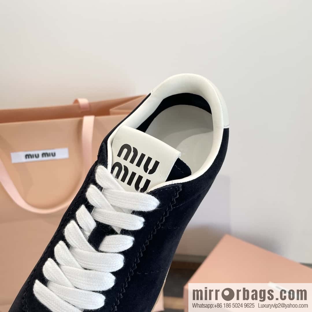 MIUMIU Miu Miu Early spring flat-soled lace-up Forrest training shoes