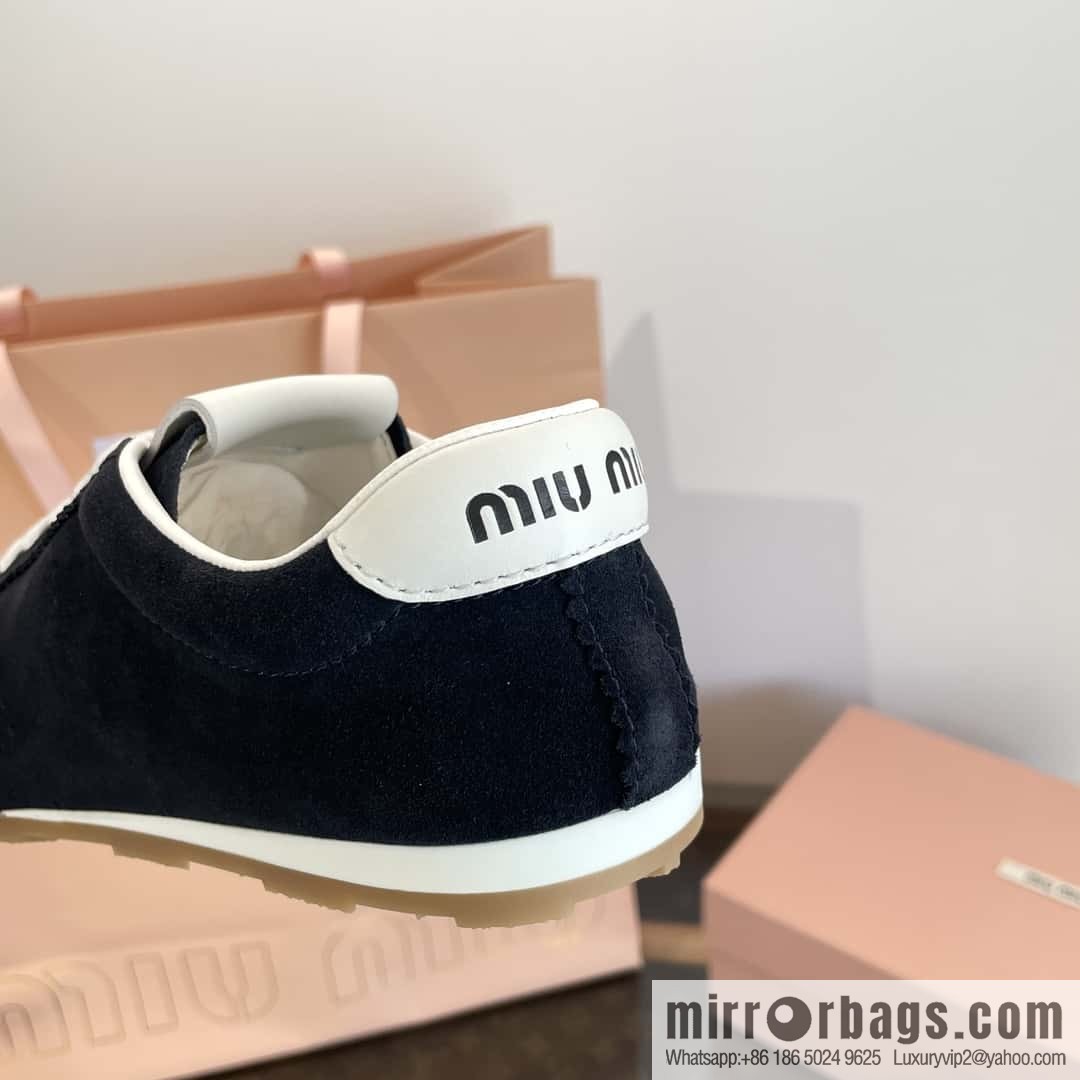 MIUMIU Miu Miu Early spring flat-soled lace-up Forrest training shoes