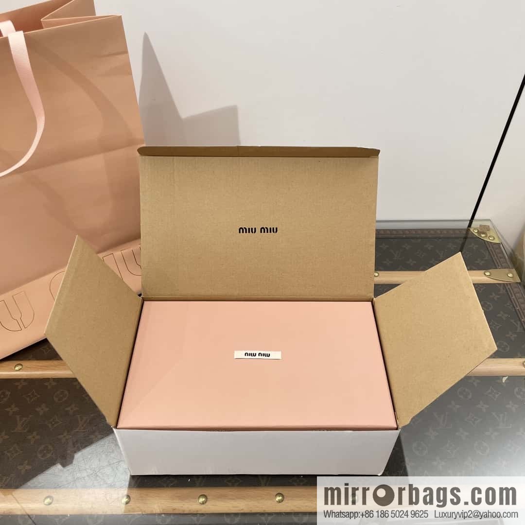 MIUMIU Miu Miu Early spring flat-soled lace-up Forrest training shoes