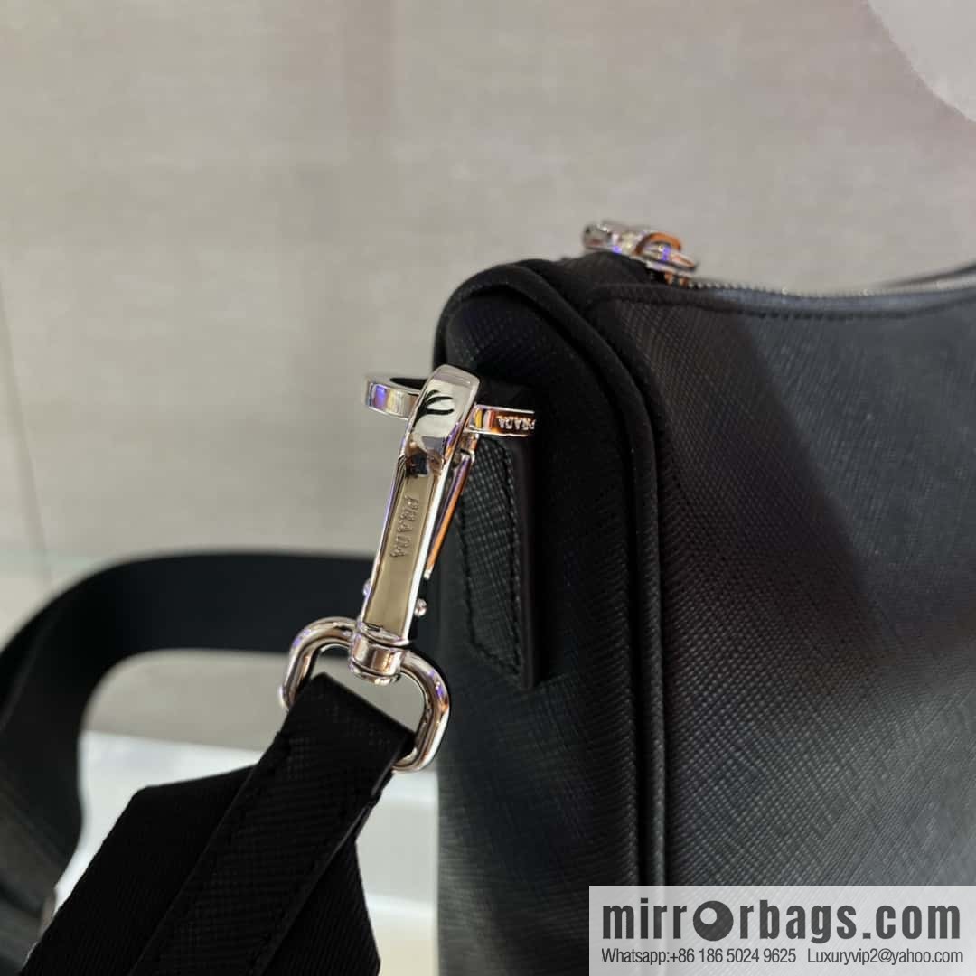 PRADA full leather three-in-one 😘😘 model number 2VH113 full leather/cross pattern leather