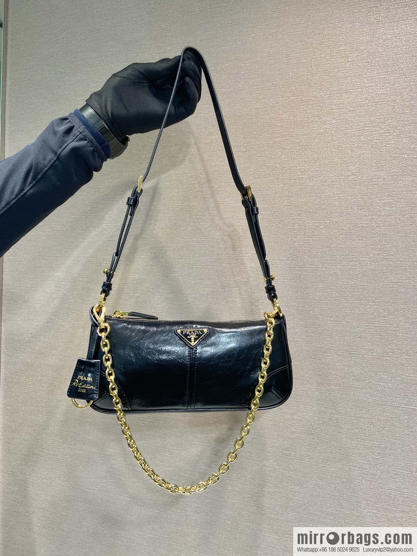 PRADA new armpit bag 🎉 1BC221 black