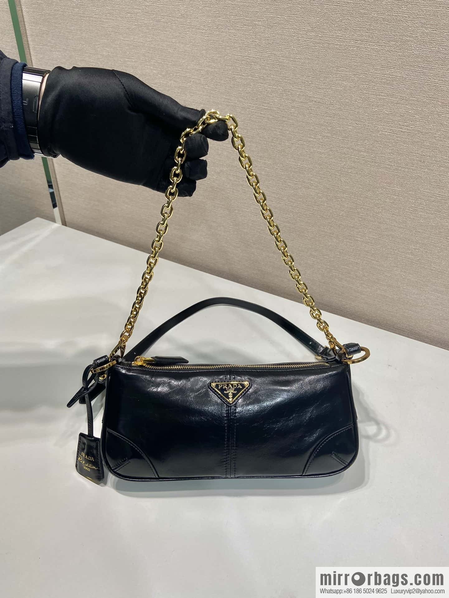 PRADA new armpit bag 🎉 1BC221 black