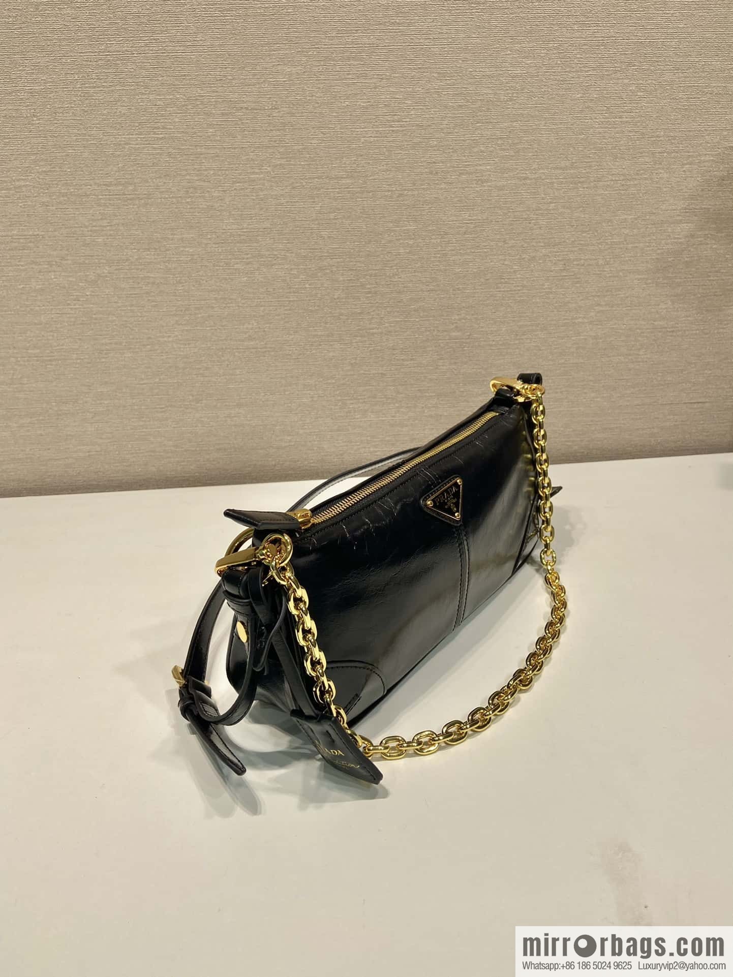 PRADA new armpit bag 🎉 1BC221 black