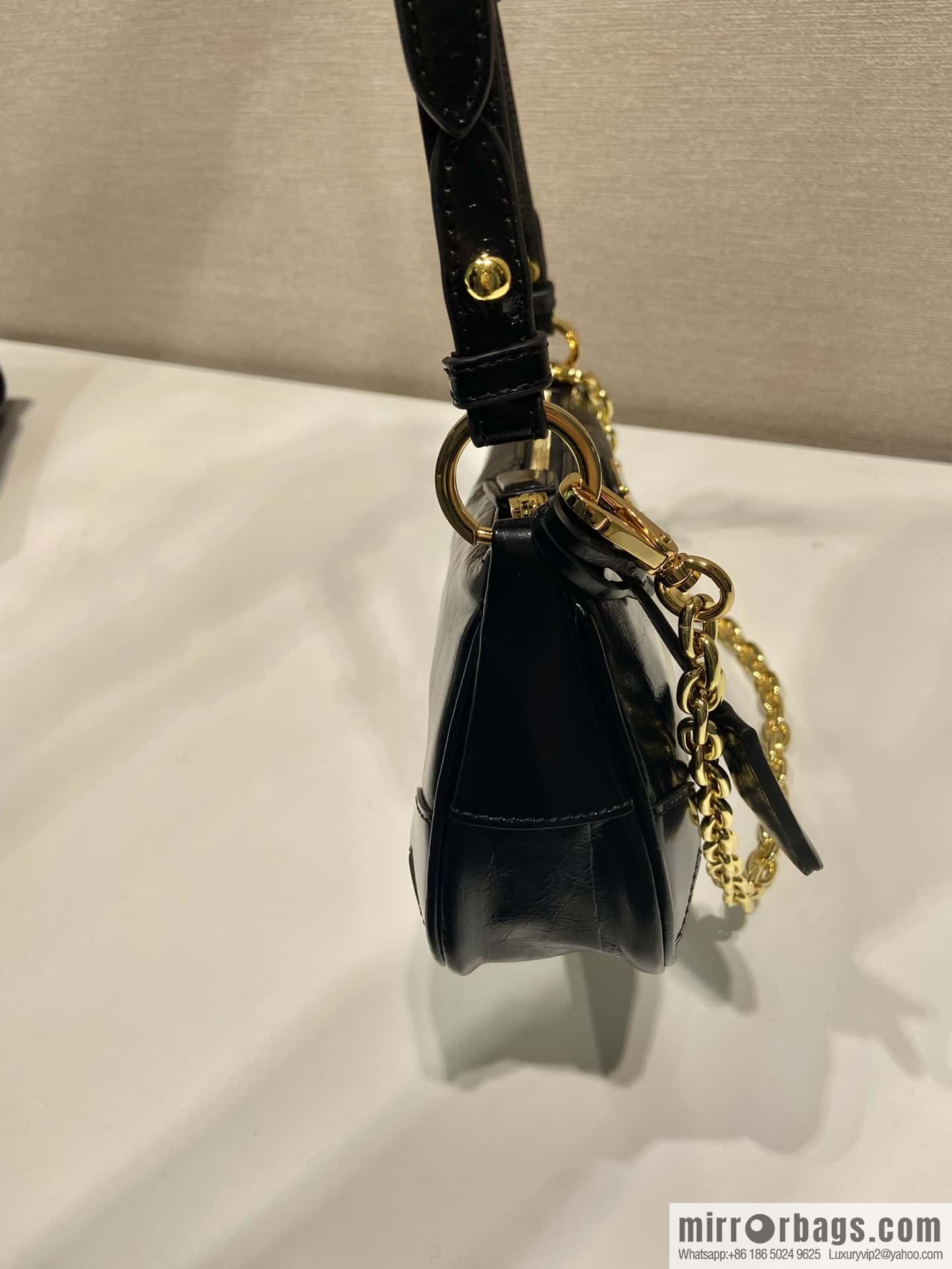 PRADA new armpit bag 🎉 1BC221 black