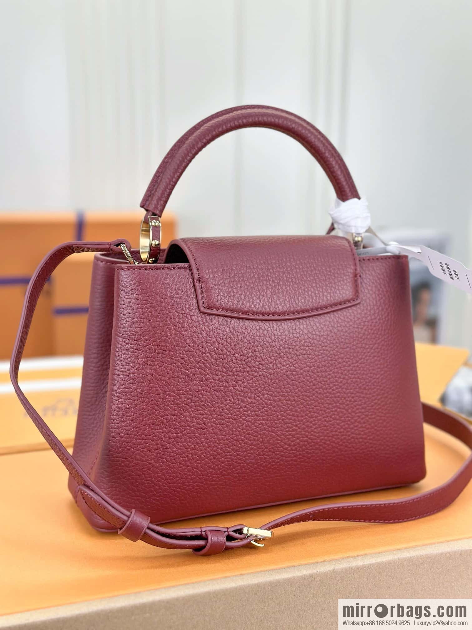 LV M25128 CAPUCINES BB handbag