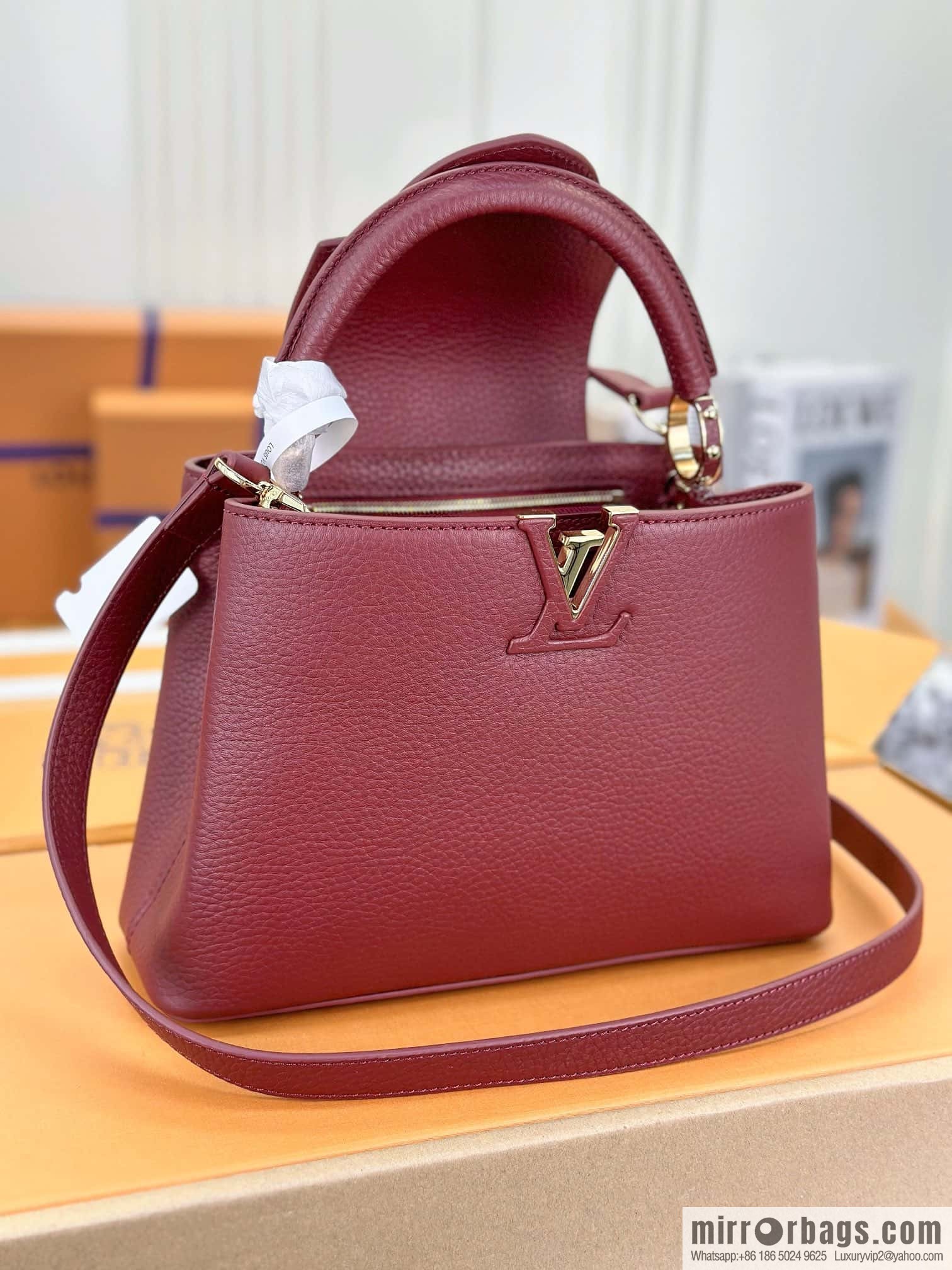 LV M25128 CAPUCINES BB handbag