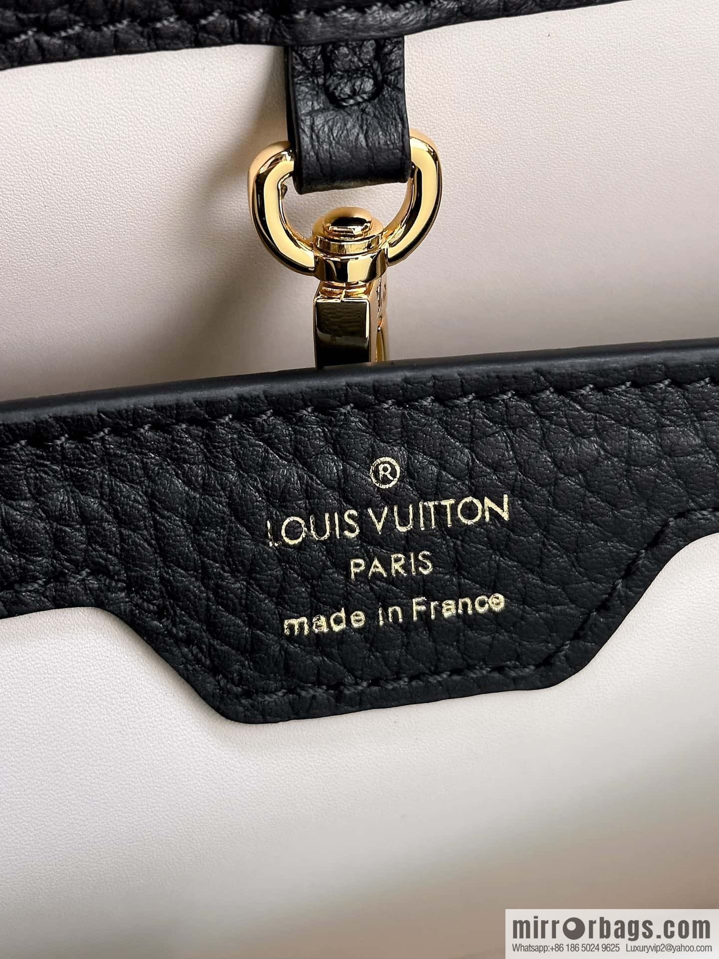LV M20708 CAPUCINES medium handbag