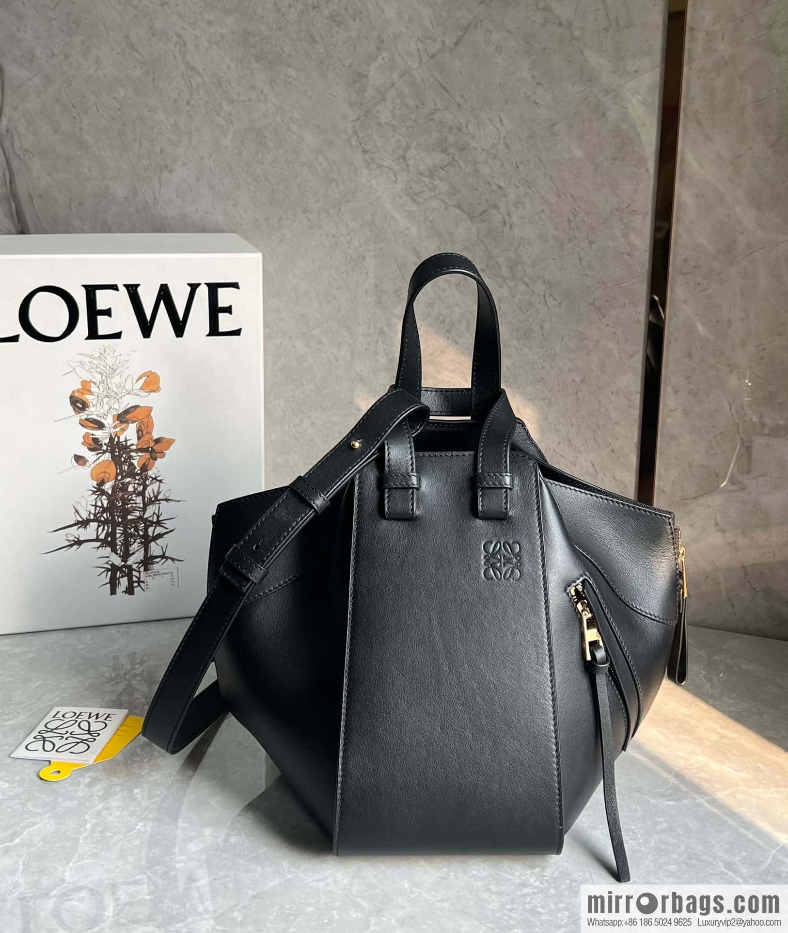LOEWE Hammock bag 0216 small black