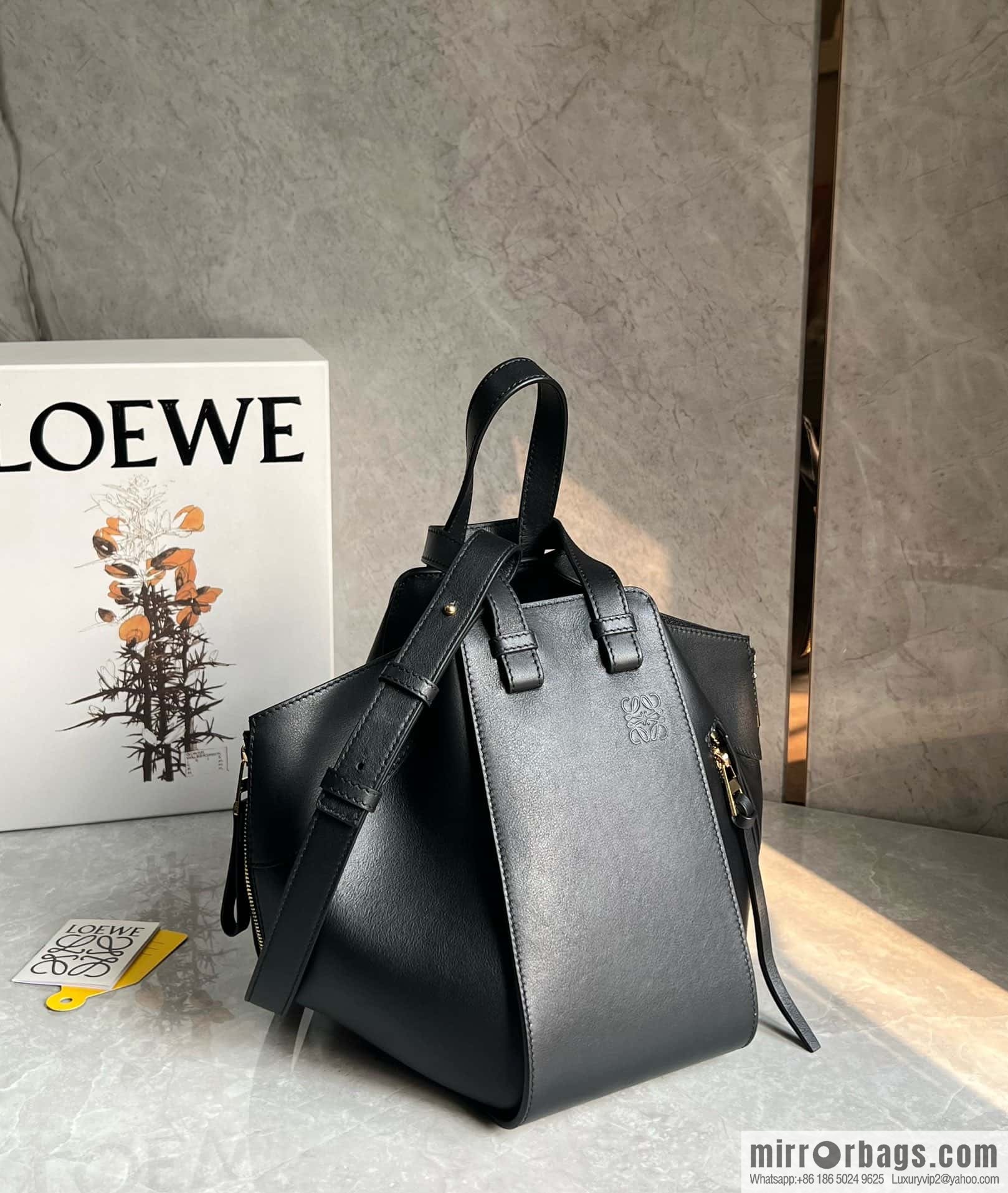 LOEWE Hammock bag 0216 small black