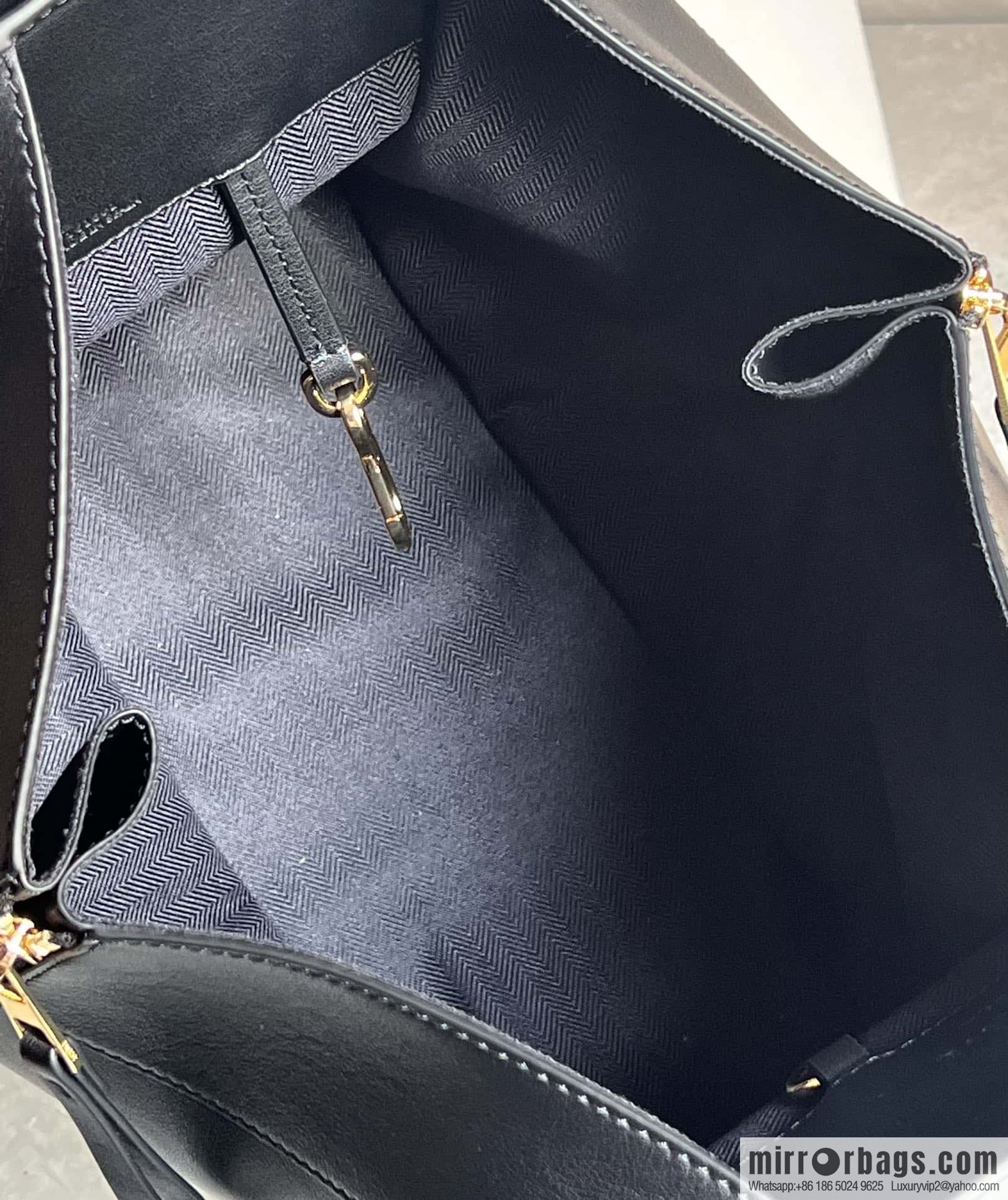 LOEWE Hammock bag 0216 small black
