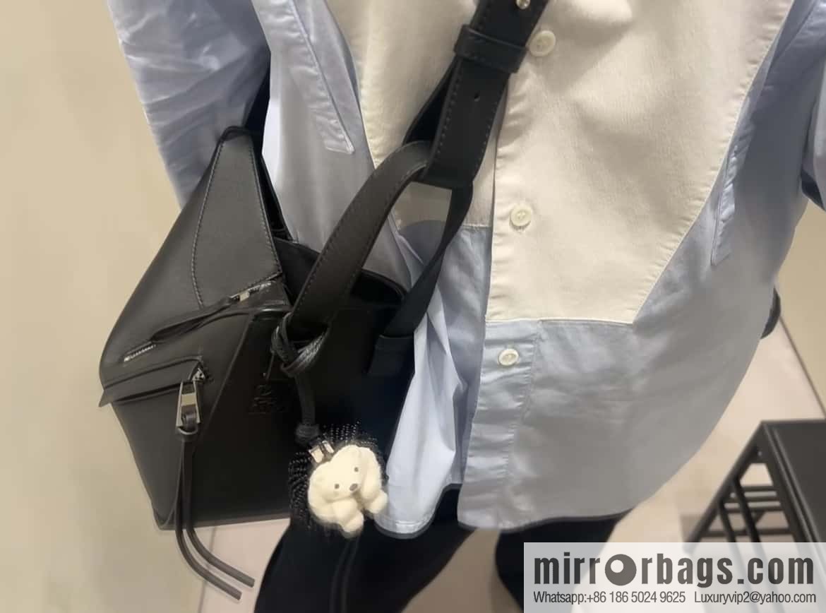 LOEWE Hammock bag 0682 mini black