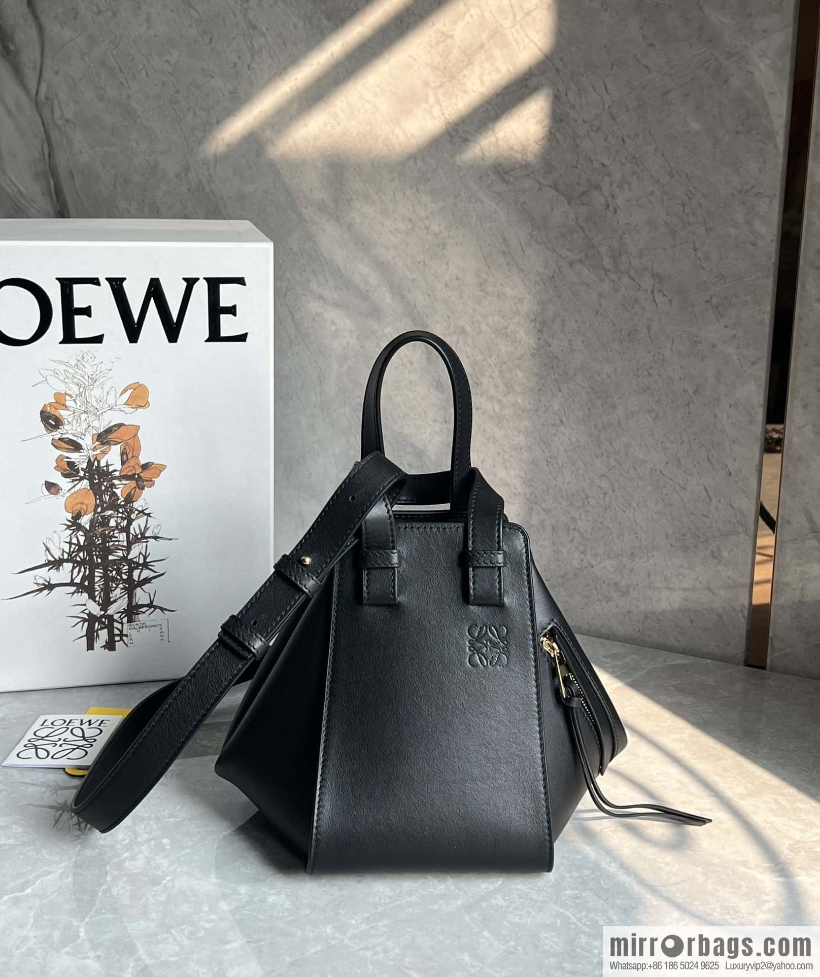 LOEWE Hammock bag 0682 mini black