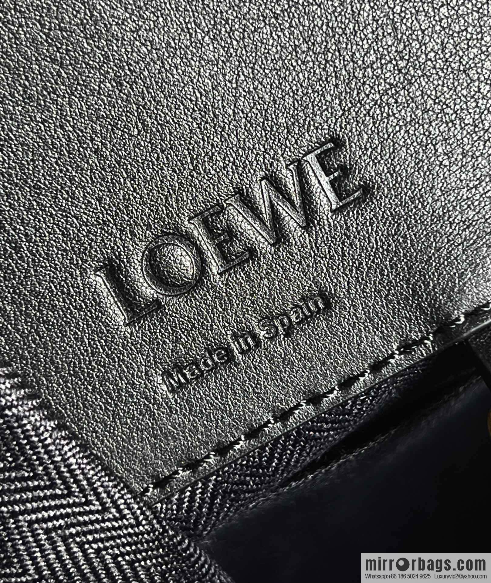 LOEWE Hammock bag 0682 mini black