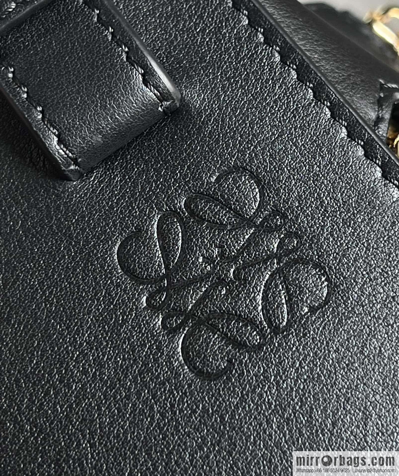 LOEWE Hammock bag 0682 mini black