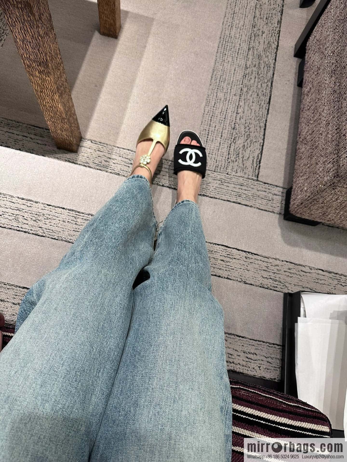 CHANEL Xiaoxiang spring and summer double logo embroidered slippers
