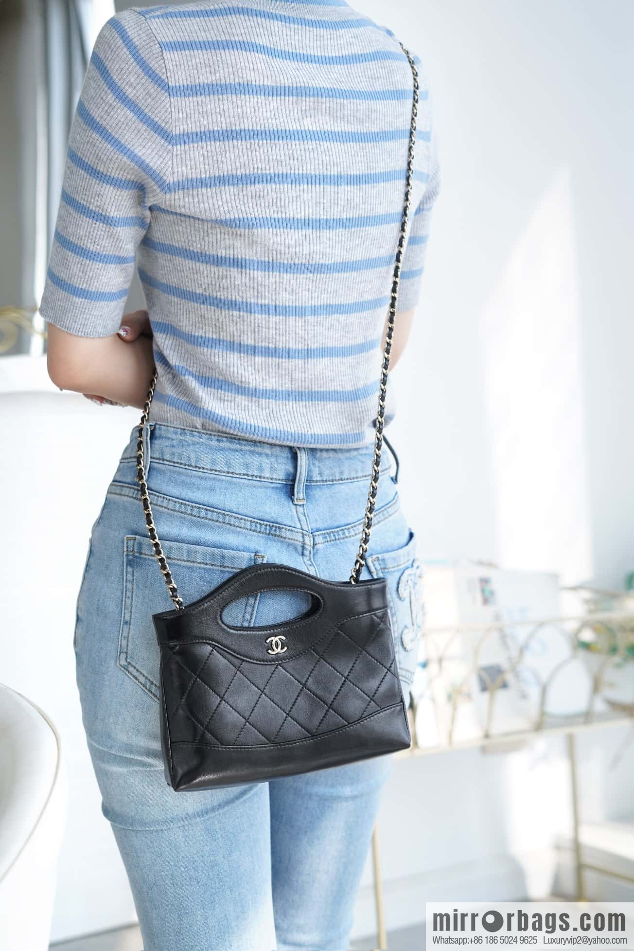 CHANEL 24C horizontal 31bagmini AS3656 black