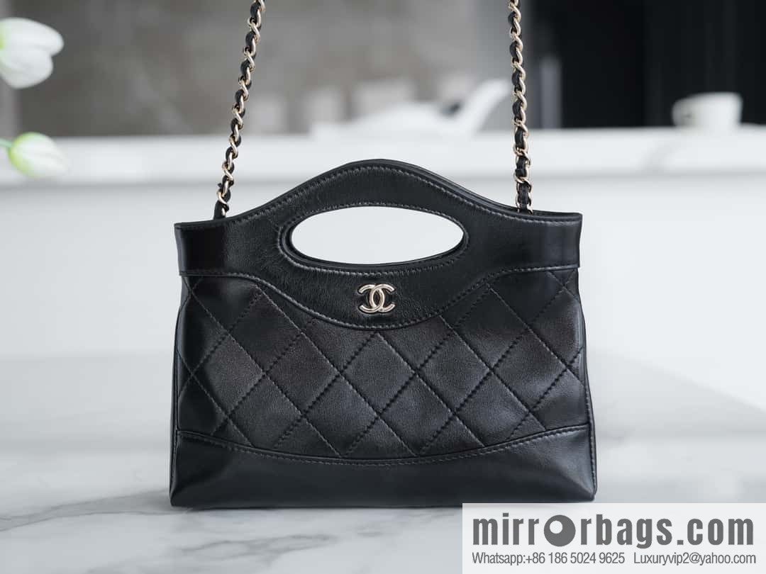 CHANEL 24C horizontal 31bagmini AS3656 black
