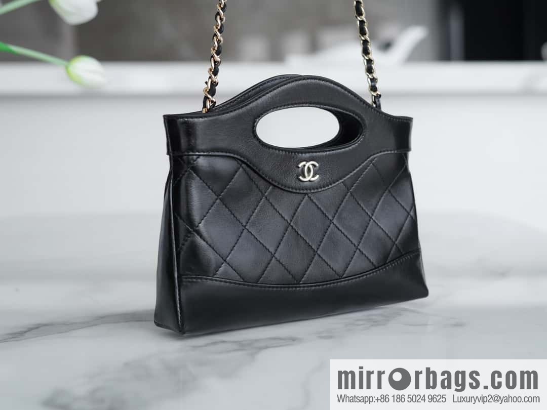 CHANEL 24C horizontal 31bagmini AS3656 black