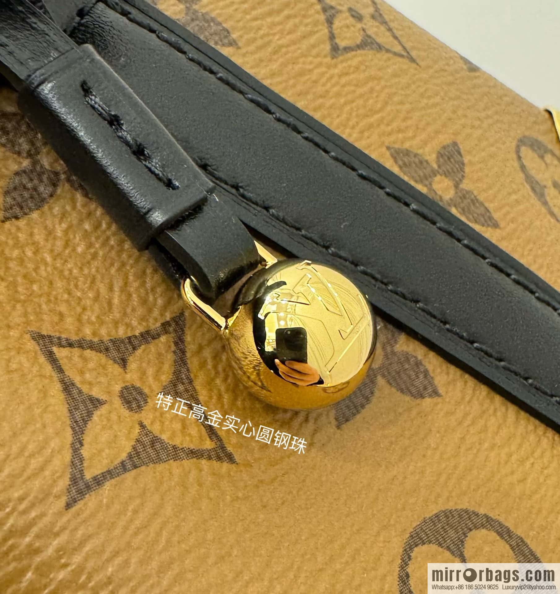 LV M82885 NO ÉPURSE LV CHARMS BAG