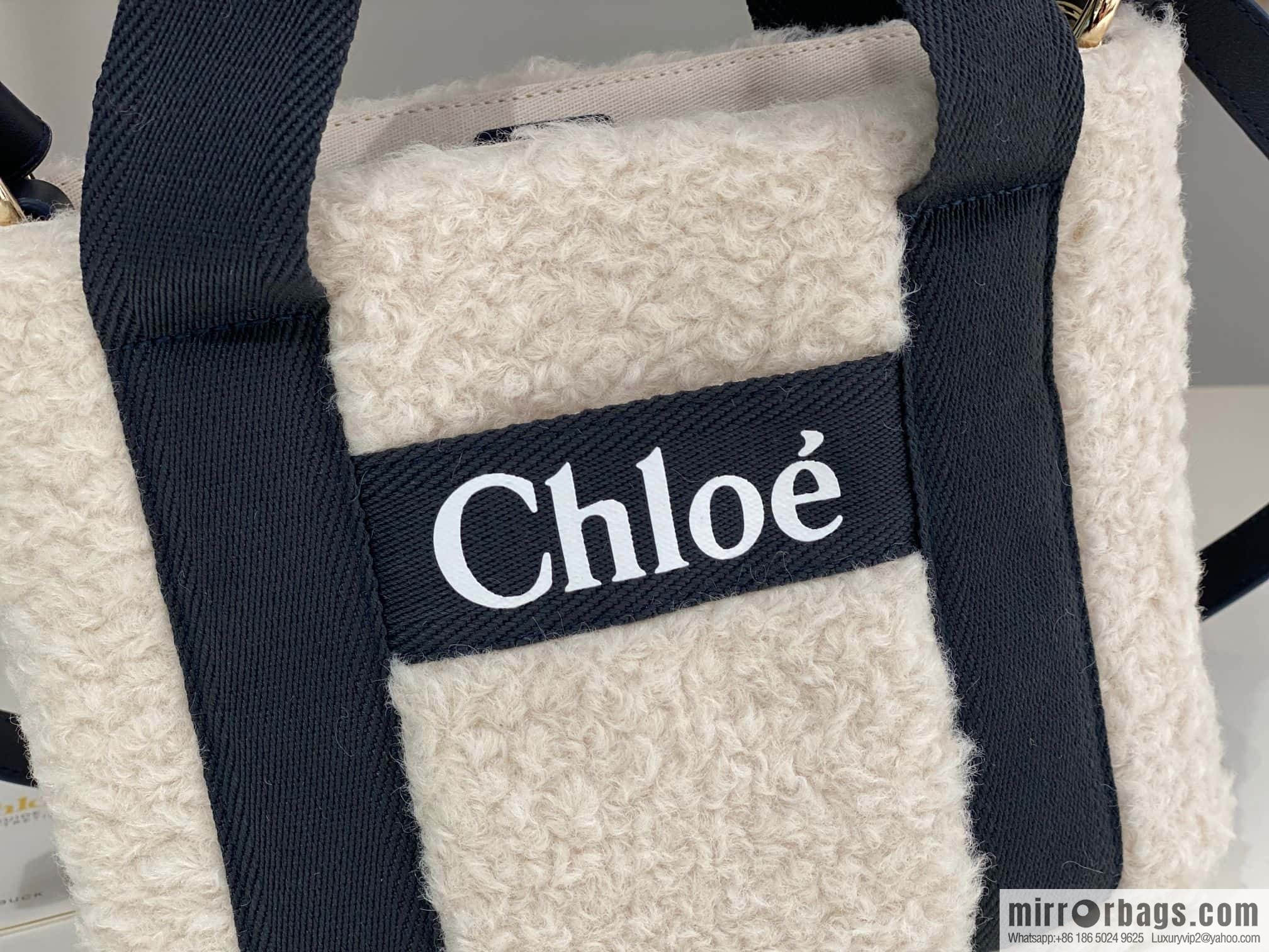 Chloe Woody Lamb Feather Tote 25CM