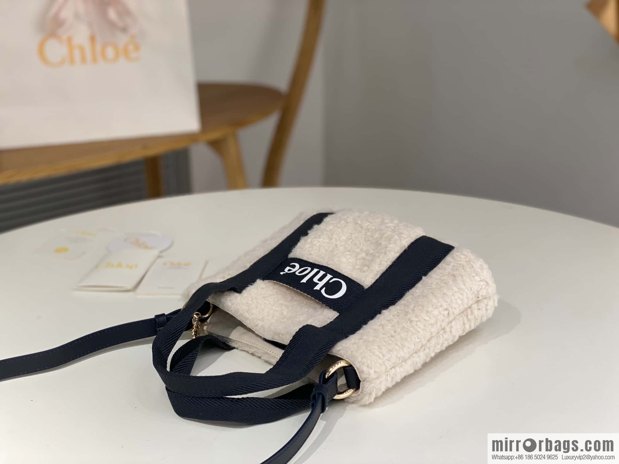Chloe Woody Lamb Feather Tote 25CM