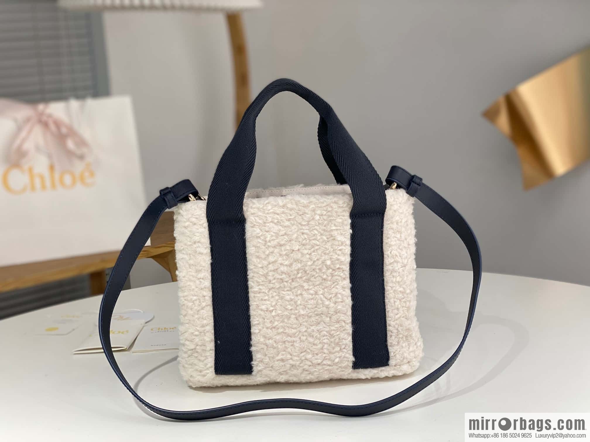 Chloe Woody Lamb Feather Tote 25CM