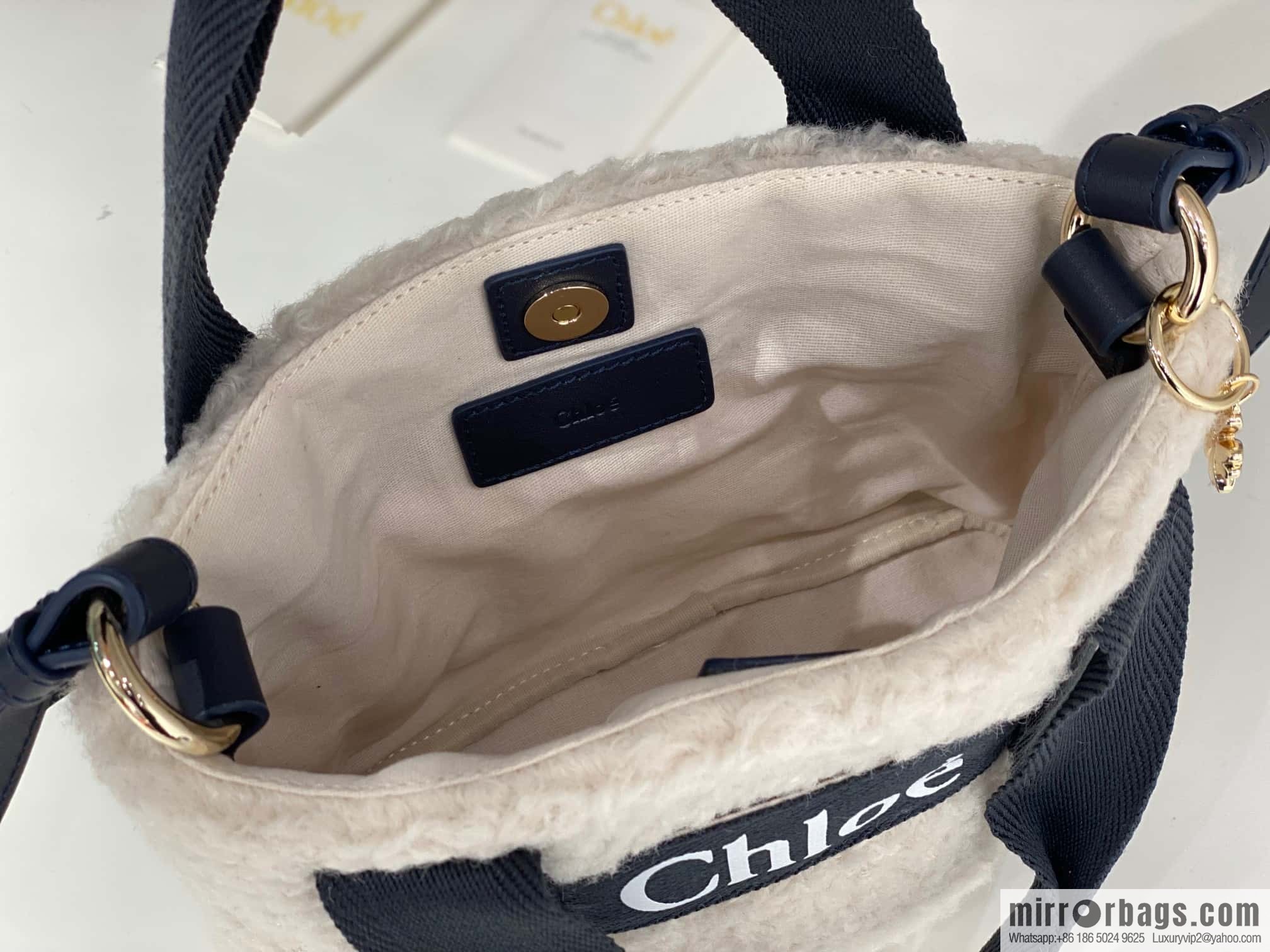 Chloe Woody Lamb Feather Tote 25CM