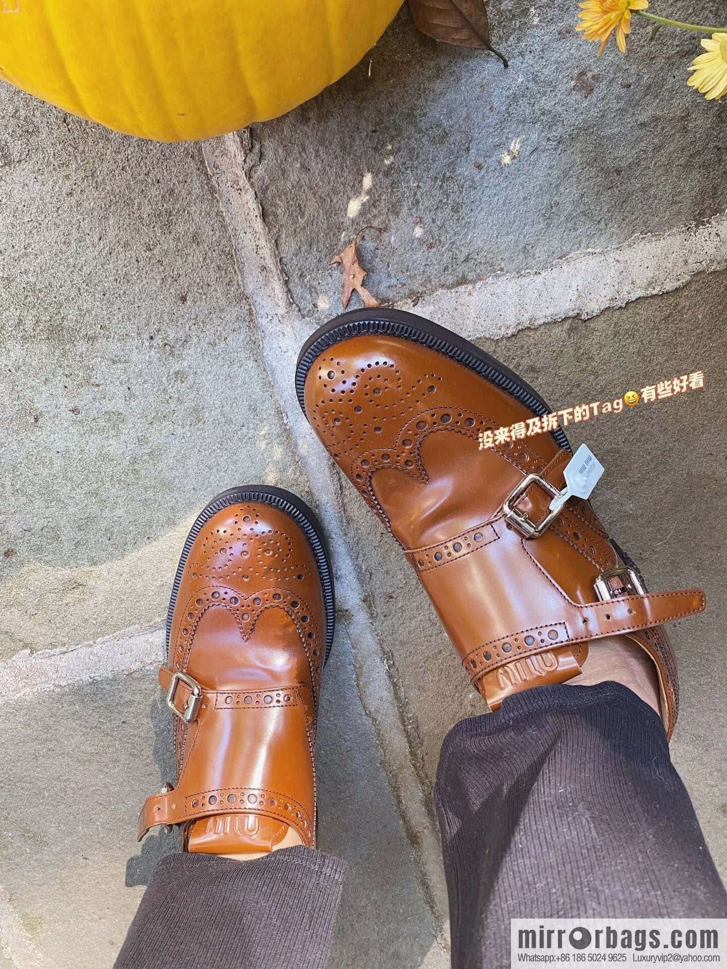 𝐂𝐡𝐮𝐫𝐜𝐡’𝐬 𝐱 𝐌𝐢𝐮 𝐌𝐢𝐮||𝟐𝟎𝟐𝟑 joint Brock carved Oxford small leather shoes
