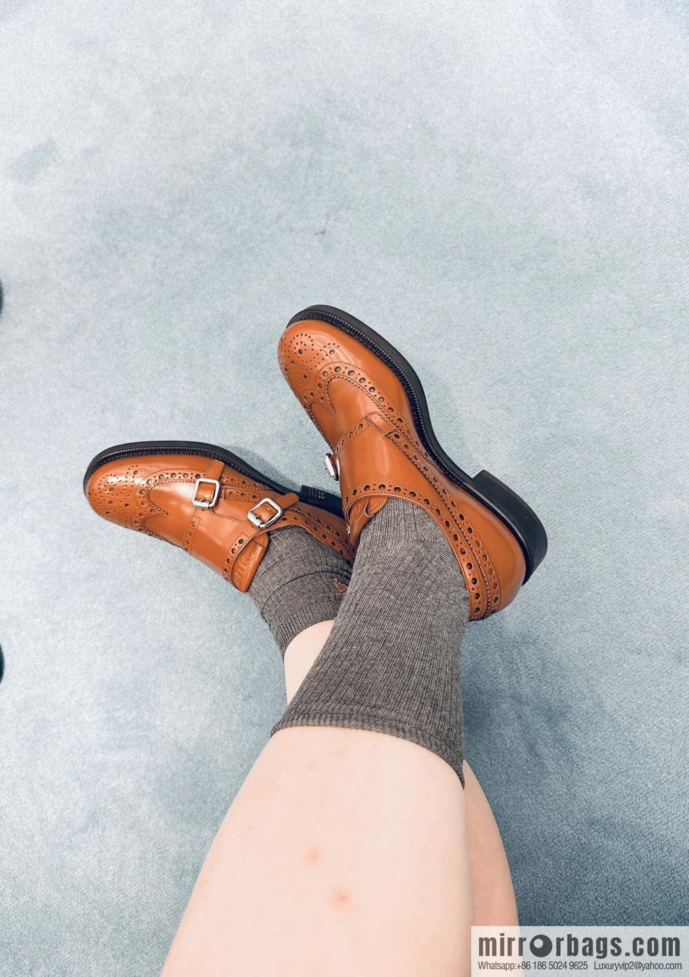 𝐂𝐡𝐮𝐫𝐜𝐡’𝐬 𝐱 𝐌𝐢𝐮 𝐌𝐢𝐮||𝟐𝟎𝟐𝟑 joint Brock carved Oxford small leather shoes