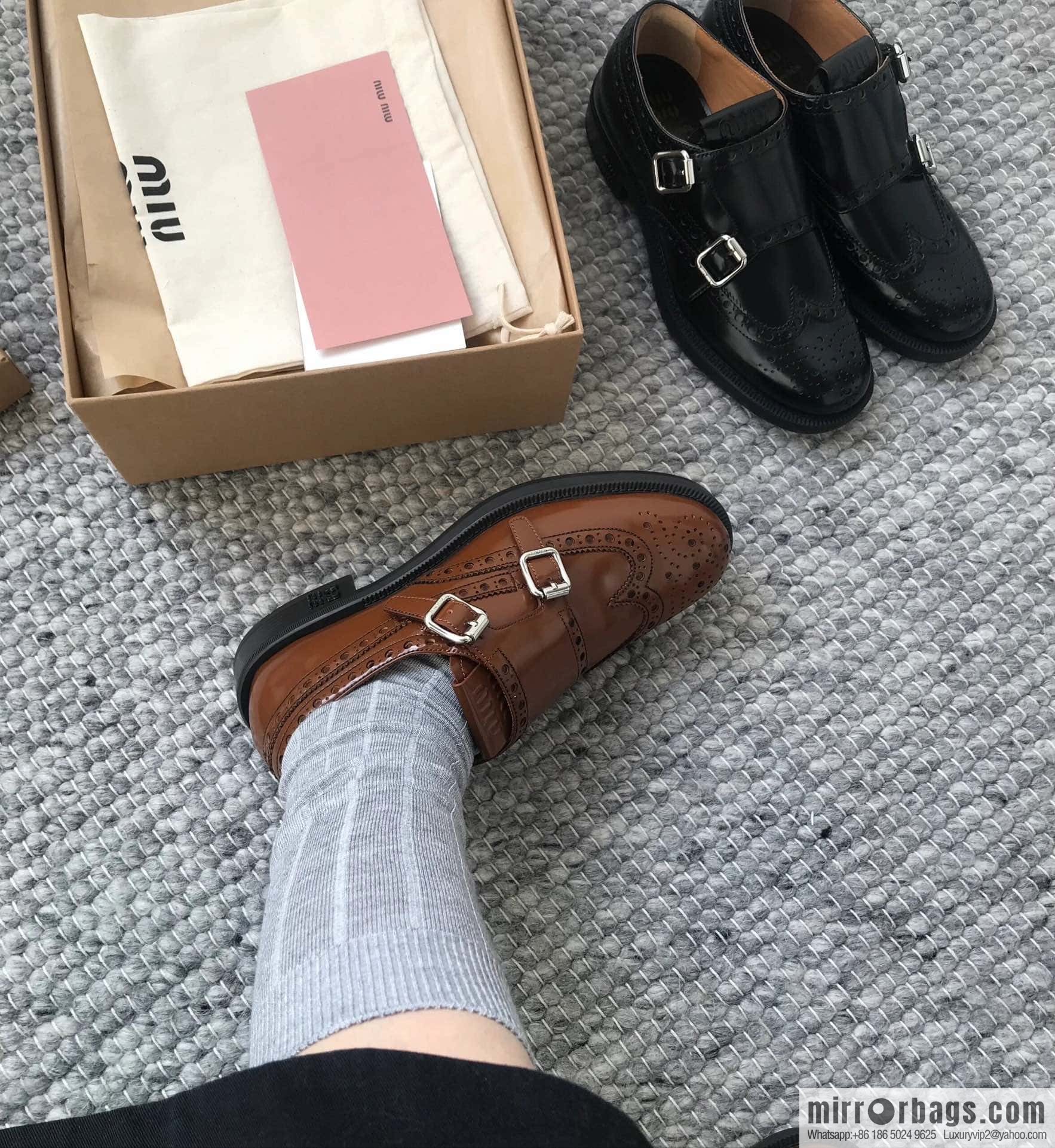 𝐂𝐡𝐮𝐫𝐜𝐡’𝐬 𝐱 𝐌𝐢𝐮 𝐌𝐢𝐮||𝟐𝟎𝟐𝟑 joint Brock carved Oxford small leather shoes