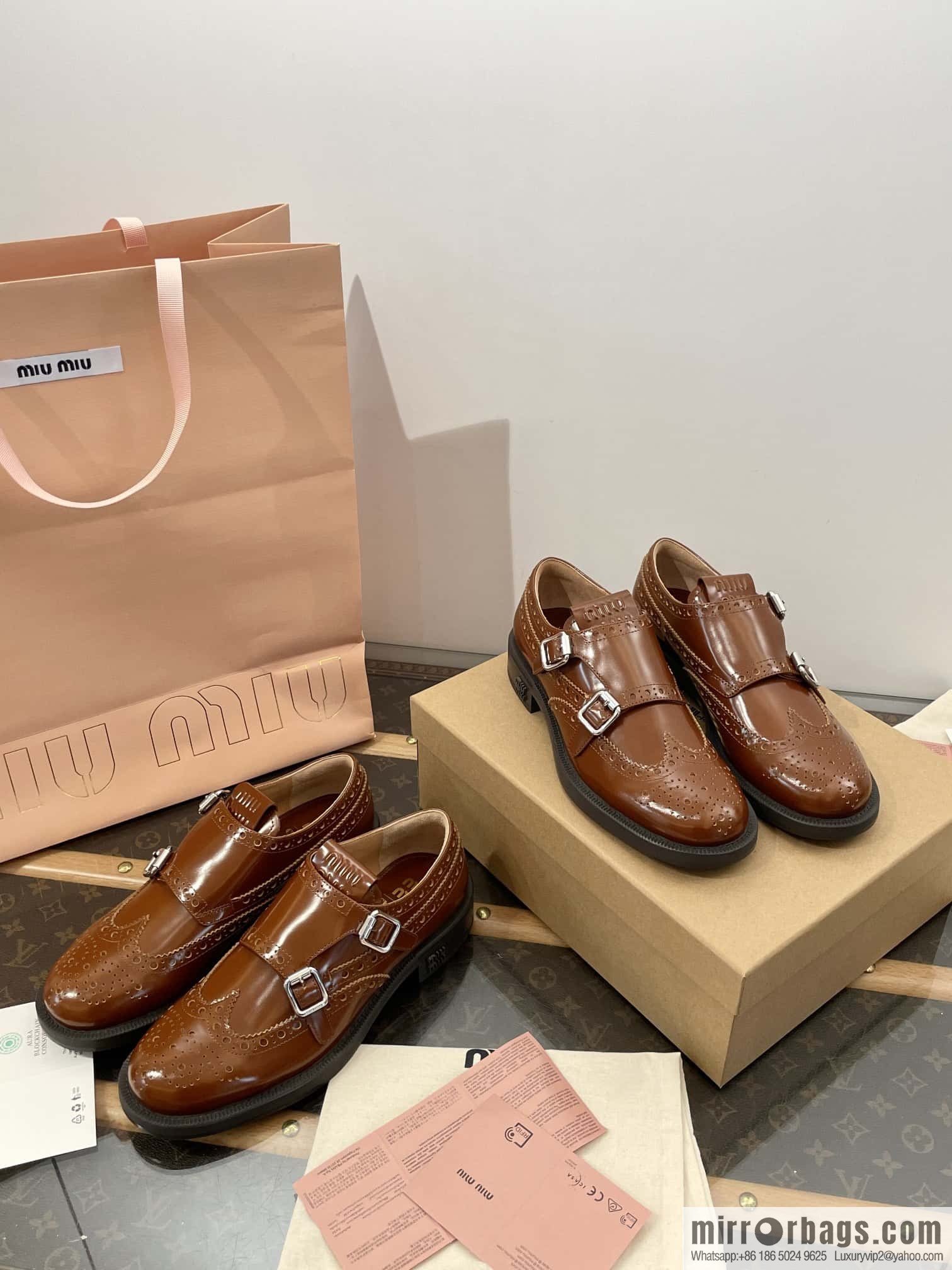 𝐂𝐡𝐮𝐫𝐜𝐡’𝐬 𝐱 𝐌𝐢𝐮 𝐌𝐢𝐮||𝟐𝟎𝟐𝟑 joint Brock carved Oxford small leather shoes