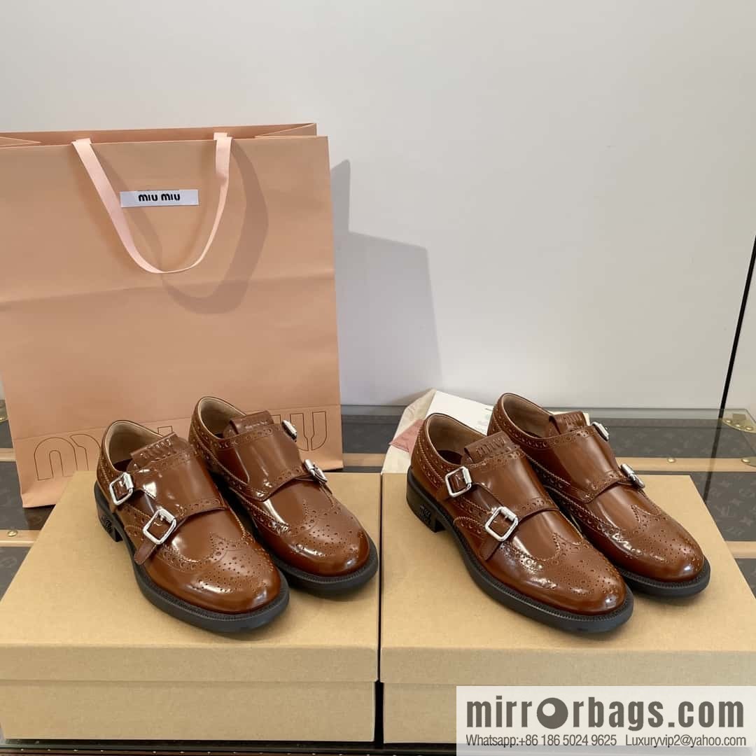 𝐂𝐡𝐮𝐫𝐜𝐡’𝐬 𝐱 𝐌𝐢𝐮 𝐌𝐢𝐮||𝟐𝟎𝟐𝟑 joint Brock carved Oxford small leather shoes