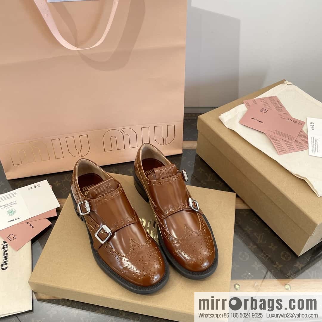 𝐂𝐡𝐮𝐫𝐜𝐡’𝐬 𝐱 𝐌𝐢𝐮 𝐌𝐢𝐮||𝟐𝟎𝟐𝟑 joint Brock carved Oxford small leather shoes