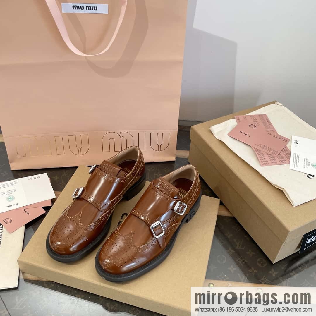 𝐂𝐡𝐮𝐫𝐜𝐡’𝐬 𝐱 𝐌𝐢𝐮 𝐌𝐢𝐮||𝟐𝟎𝟐𝟑 joint Brock carved Oxford small leather shoes