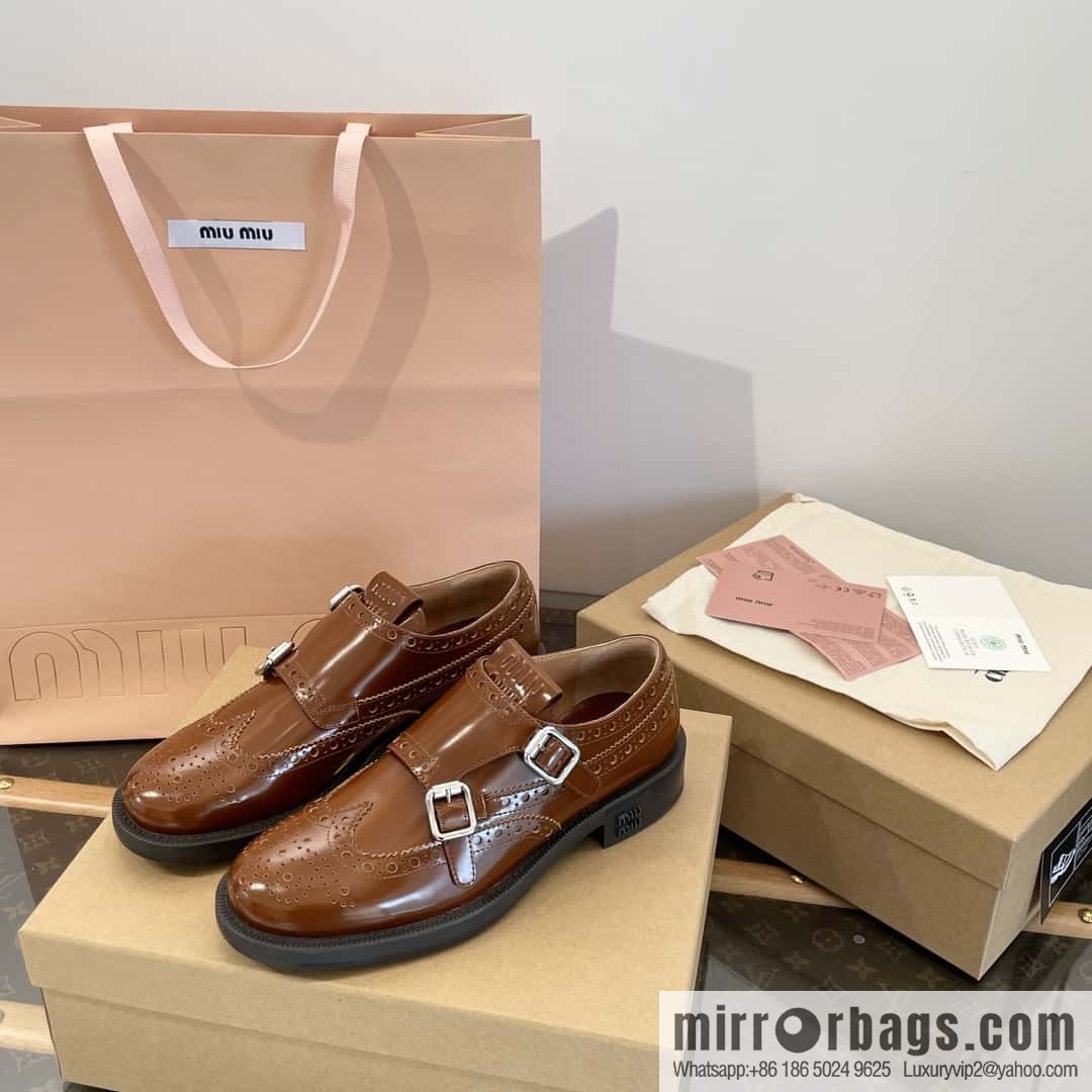 𝐂𝐡𝐮𝐫𝐜𝐡’𝐬 𝐱 𝐌𝐢𝐮 𝐌𝐢𝐮||𝟐𝟎𝟐𝟑 joint Brock carved Oxford small leather shoes