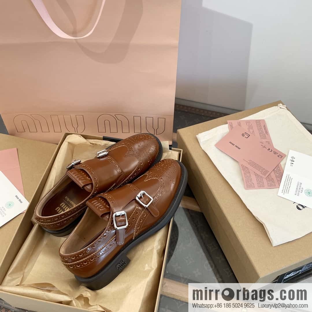 𝐂𝐡𝐮𝐫𝐜𝐡’𝐬 𝐱 𝐌𝐢𝐮 𝐌𝐢𝐮||𝟐𝟎𝟐𝟑 joint Brock carved Oxford small leather shoes