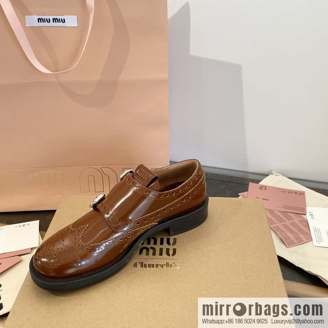 𝐂𝐡𝐮𝐫𝐜𝐡’𝐬 𝐱 𝐌𝐢𝐮 𝐌𝐢𝐮||𝟐𝟎𝟐𝟑 joint Brock carved Oxford small leather shoes