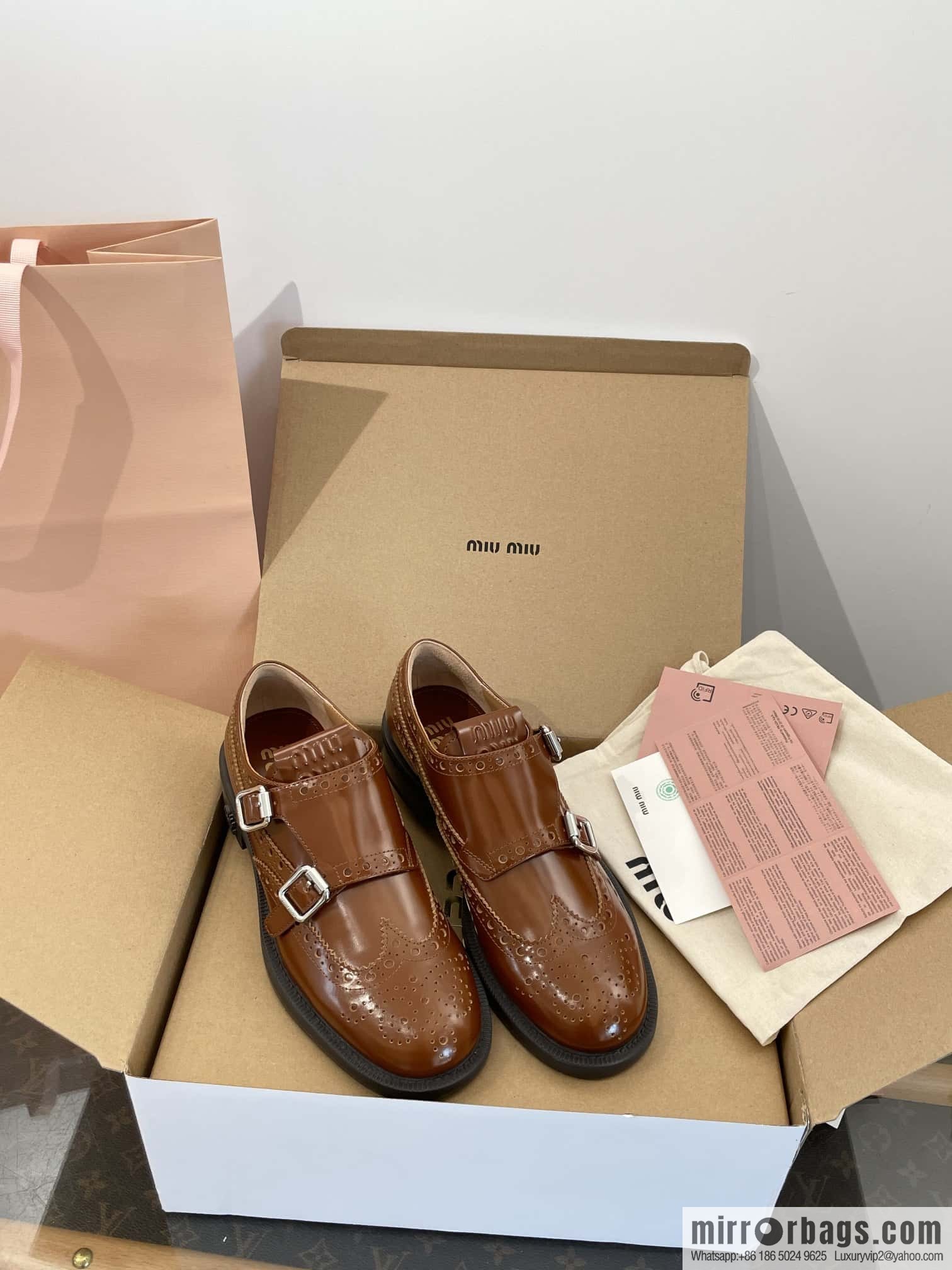 𝐂𝐡𝐮𝐫𝐜𝐡’𝐬 𝐱 𝐌𝐢𝐮 𝐌𝐢𝐮||𝟐𝟎𝟐𝟑 joint Brock carved Oxford small leather shoes